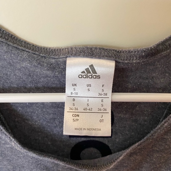 ⚠️2 for 10⚠️ Grey Adidas Workout Tank Top - Picture 3 of 3